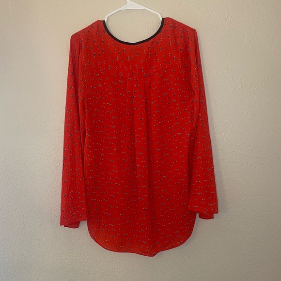 Libby Edelman NWT Red Blouse with Black Trim - Picture 6 of 6